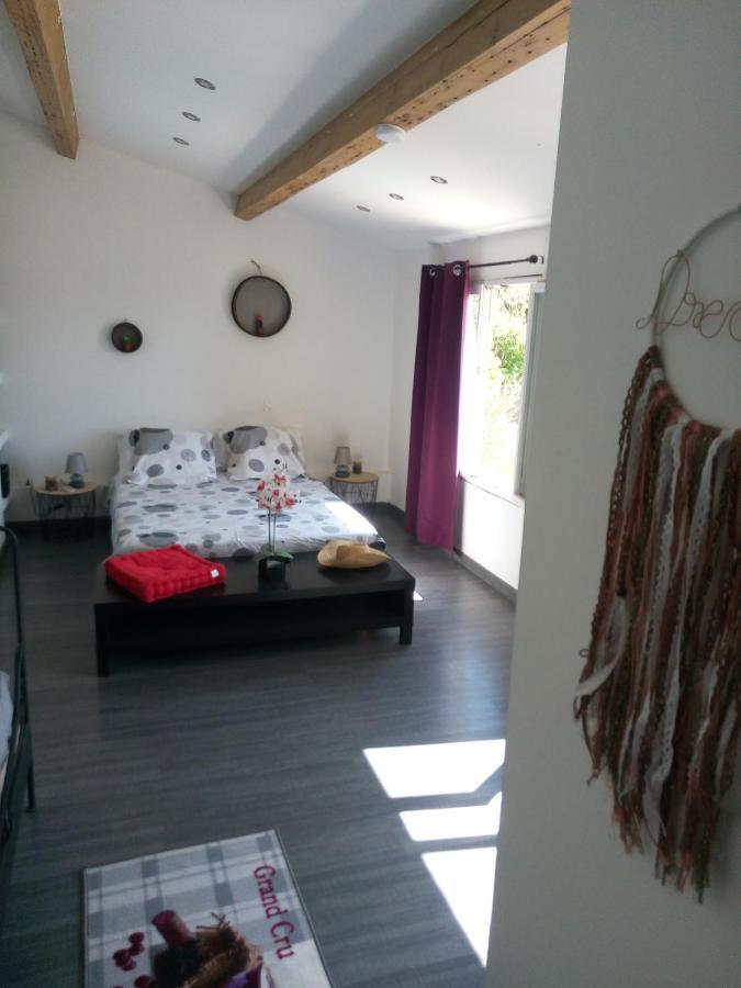 Gite Chez Mamiyo Gallargues Le Montueux Exteriör bild